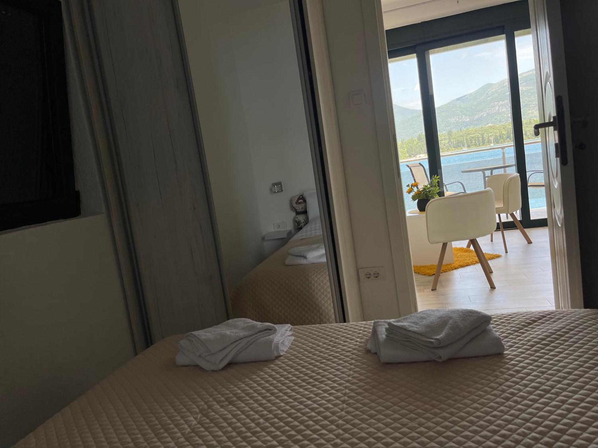 Apartmani Mia Tivat Eksteriør bilde