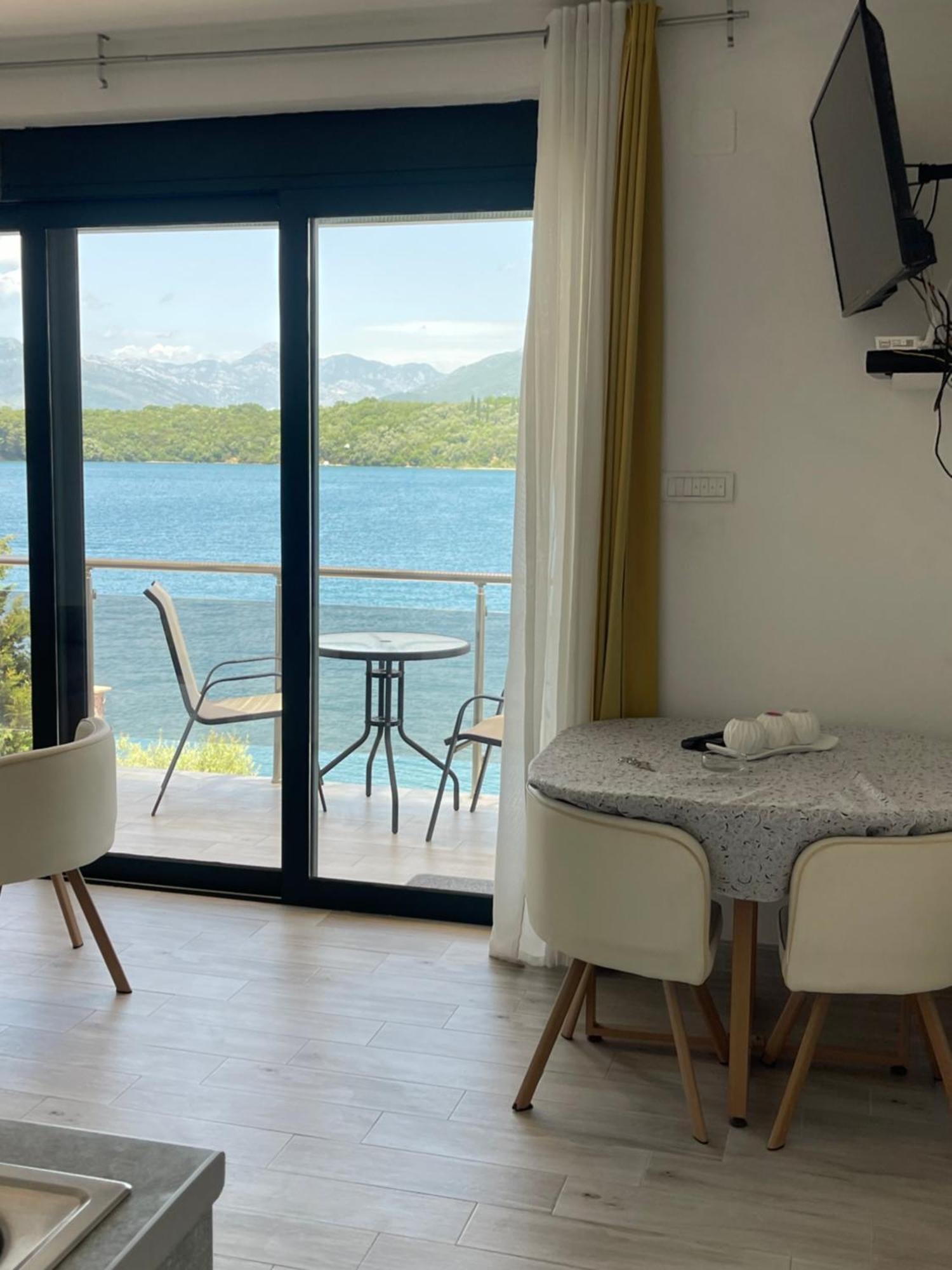 Apartmani Mia Tivat Eksteriør bilde