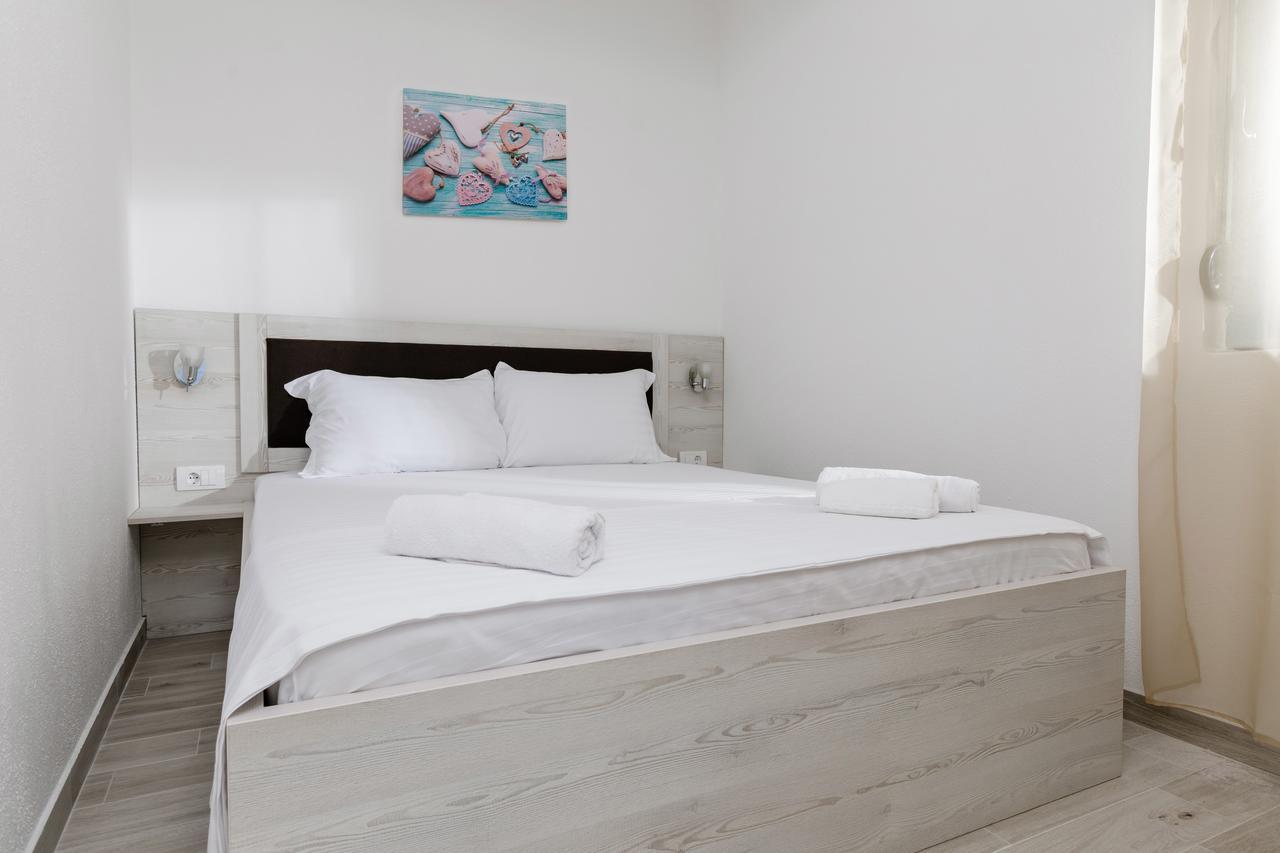 Apartmani Mia Tivat Eksteriør bilde